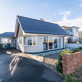 111 Coast Drive, Romney Marsh, TN29 9NS, 4 Bedrooms Bedrooms, ,2 BathroomsBathrooms,Bungalow,SEA VIEW,Coast Drive,1,1000